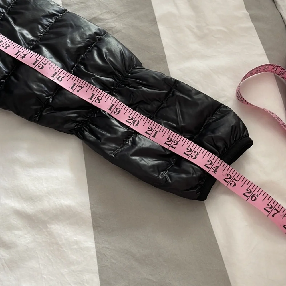 Uniqlo Ultra Light Down extra warm black jacket w/pockets front zipper like new - Picture 6 of 11